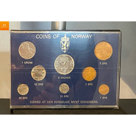 Meget vakkert hardplast sett 1968