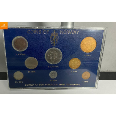 Meget vakkert hardplast sett 1968 Meget vakkert hardplast sett 1968